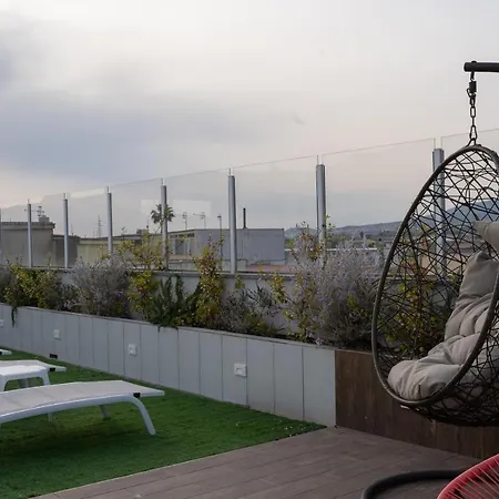 Apartment & Rooftop - Sky